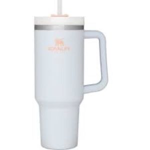STANLEY ADVENTURE QUENCHER
TRAVEL TUMBLER | 40 OZ | CLOUD